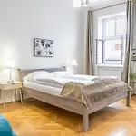 Comfortable 2Br Apt, Near Wiener Stadthalle